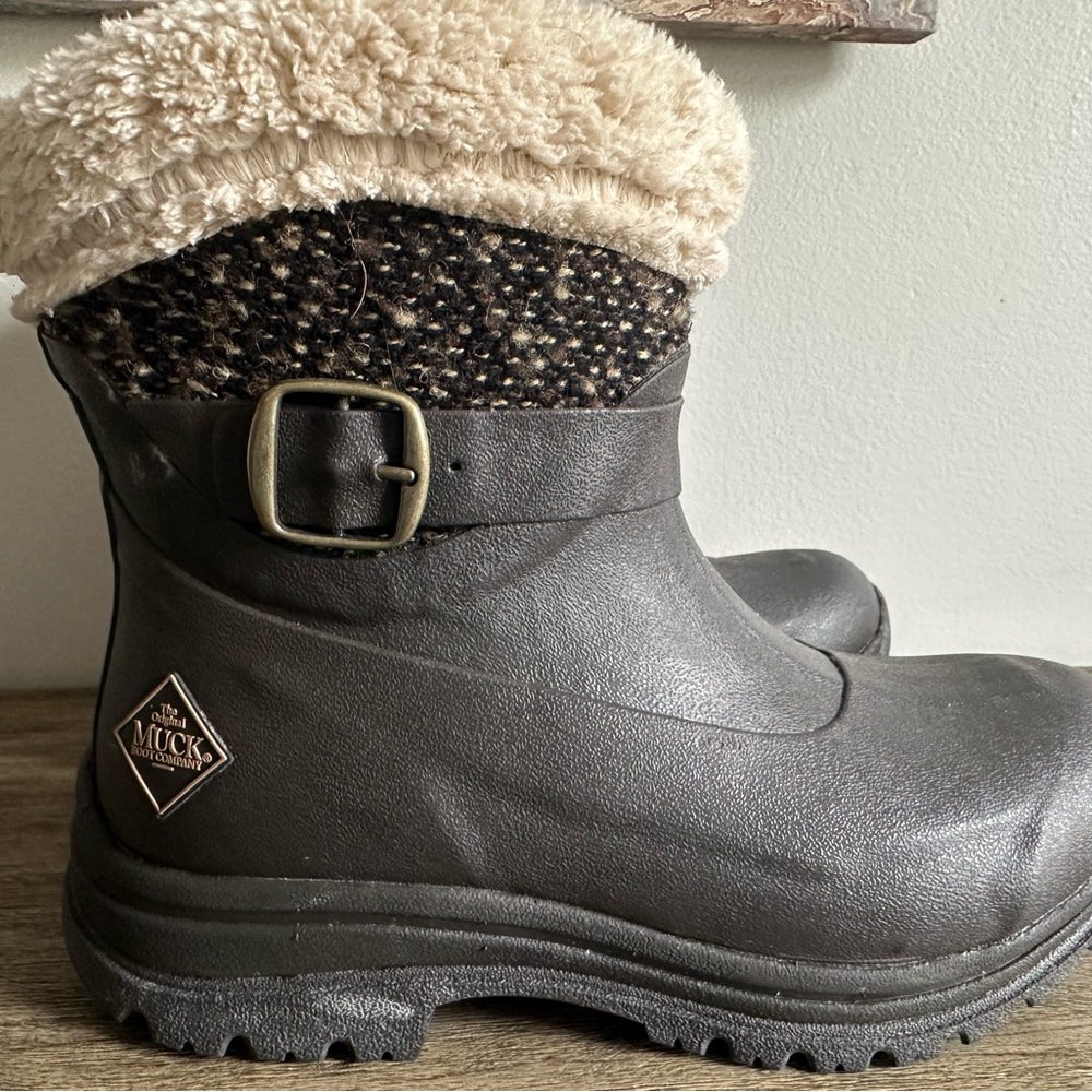 Muck Boot Company Women's Brown Insulated Short Winter Boots